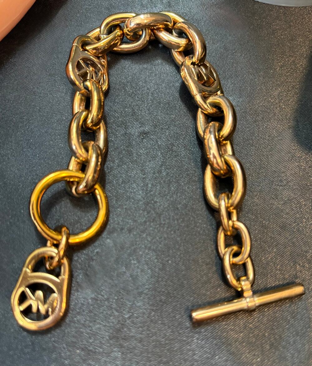 Michael Kors Chunky Gold Tone Chain Bracelet w/ MK Charms Toggle Sz 6.5”